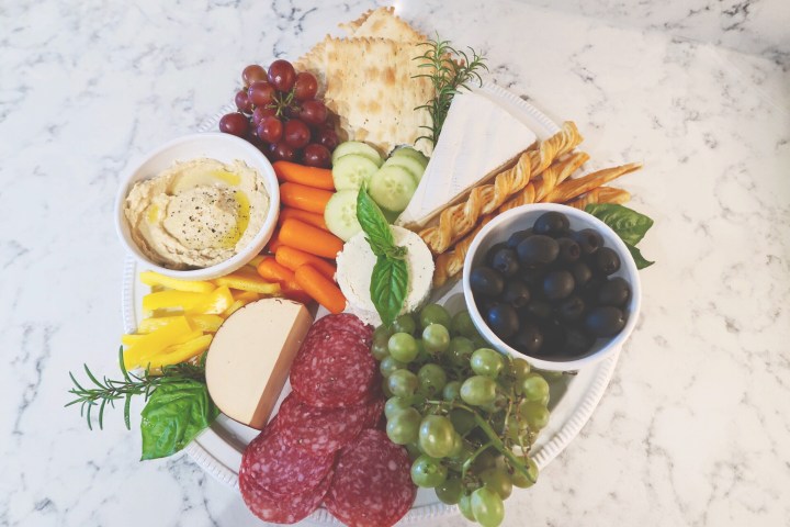 Dinner Party on a Budget (+ Our Nightly Routine&nbsp;Vlog)